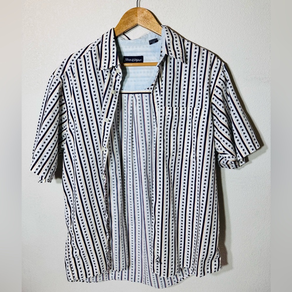 Stars & Stripes Brand Short Sleeve Button Up Shirt  Large Striped